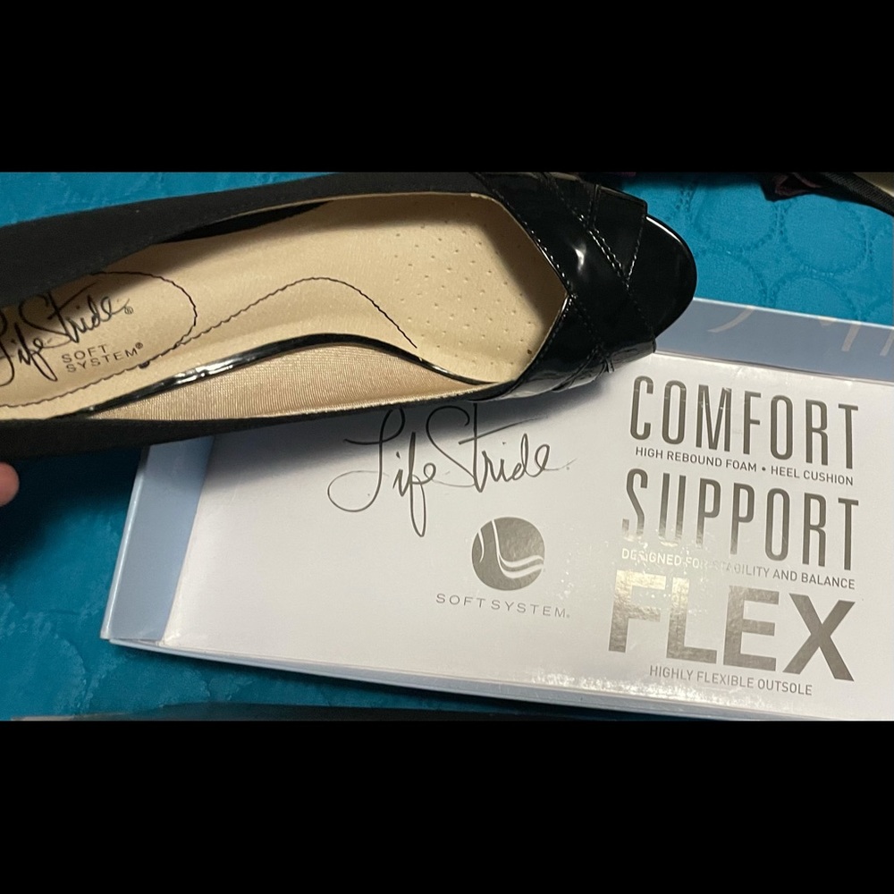 Life Stride Soft System Lottie Peeptoe Kitten Heel Black 8M.